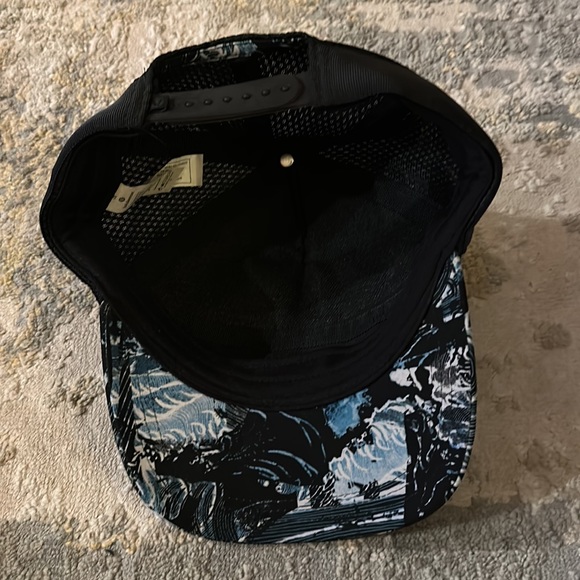 Lululemon Athletica Cap - Picture 4 of 4